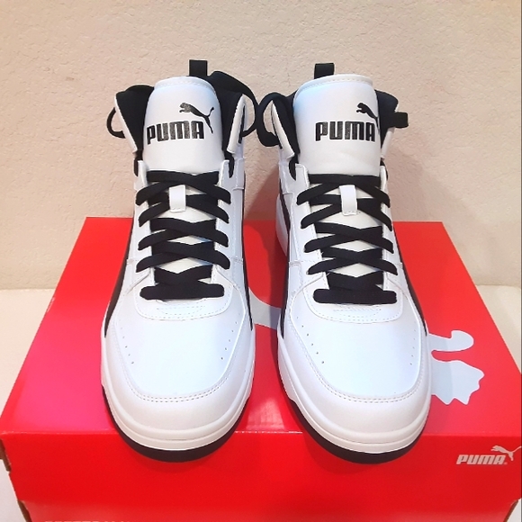 Puma - Picture 4 of 4